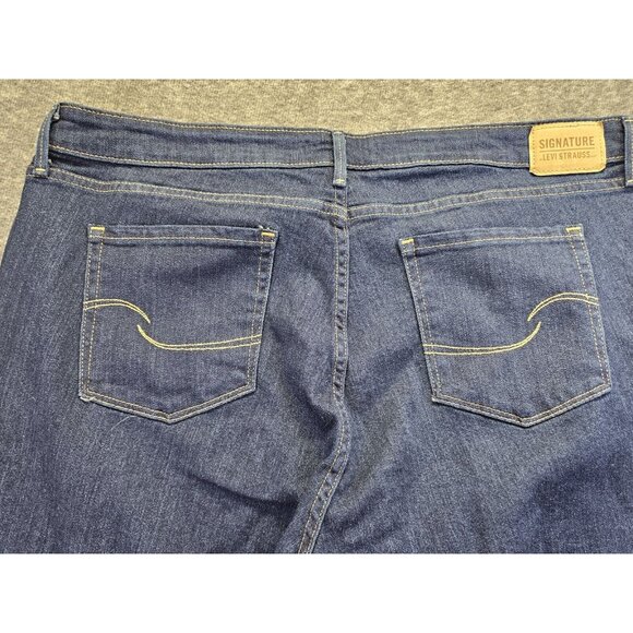 Signature by Levi Strauss Mid Rise Bootcut Jeans Womens 22 W38 L29 Blue - Picture 3 of 9